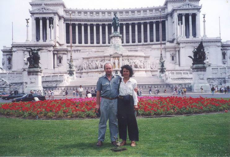 Dr Jan Pajak avec sa pouse actuelle, Cheik Dawood,  Rome en 1995